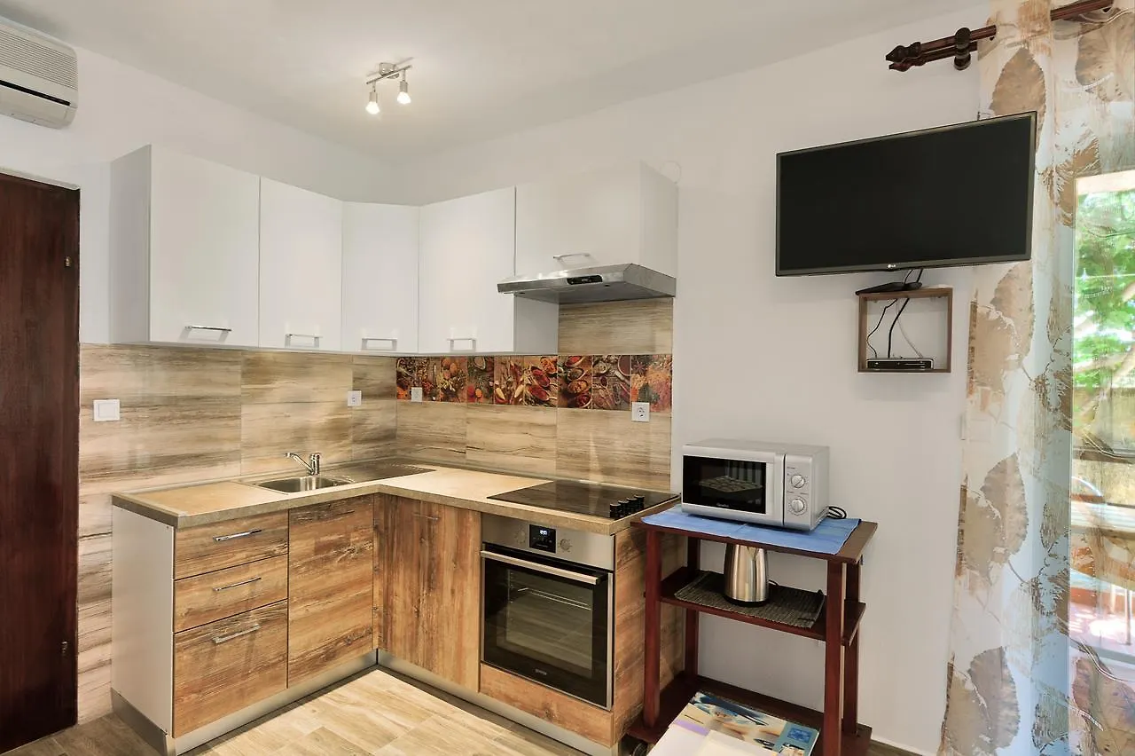Vesna Apartment Pjescana Uvala 0*,