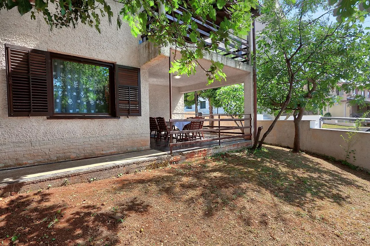 Vesna Apartment Pjescana Uvala 0*,  Croatia